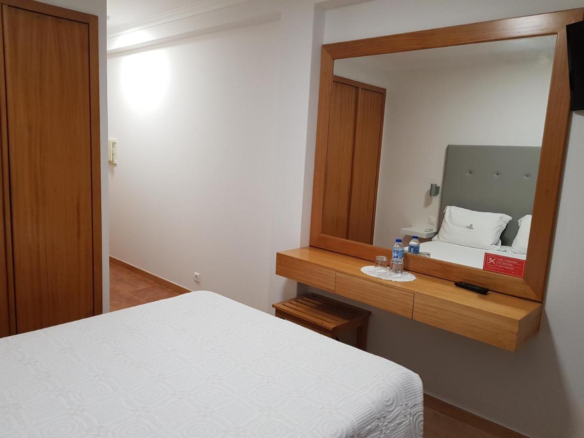 Hotel Lagoa Azul Do Gerês Extérieur photo