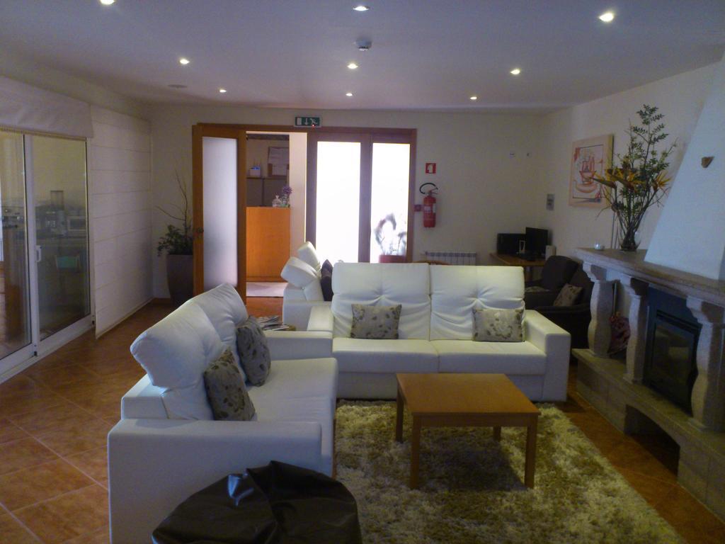 Hotel Lagoa Azul Do Gerês Extérieur photo