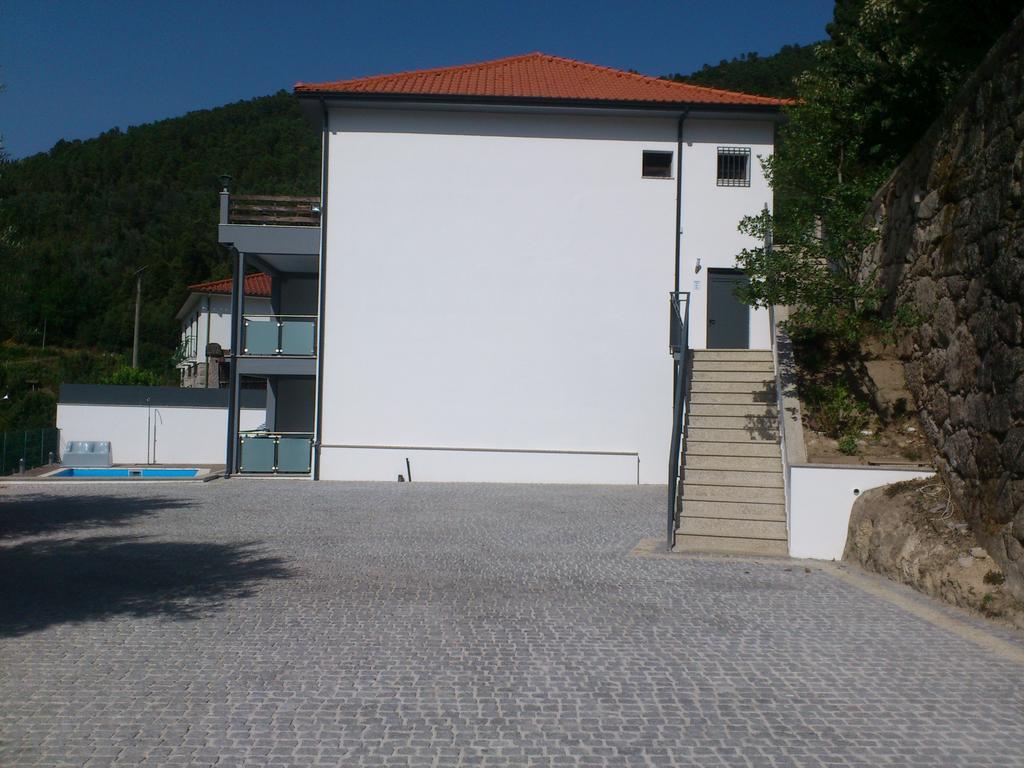 Hotel Lagoa Azul Do Gerês Chambre photo