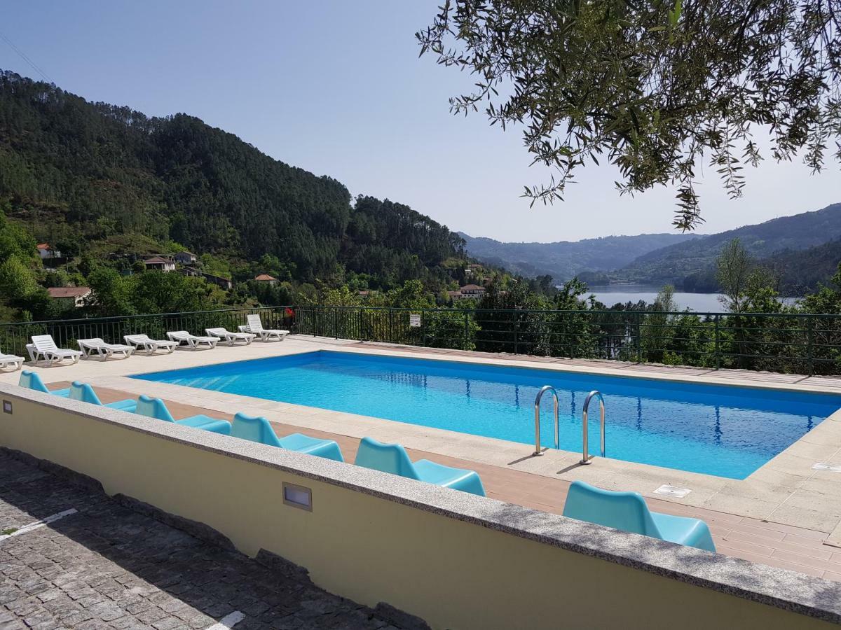 Hotel Lagoa Azul Do Gerês Extérieur photo